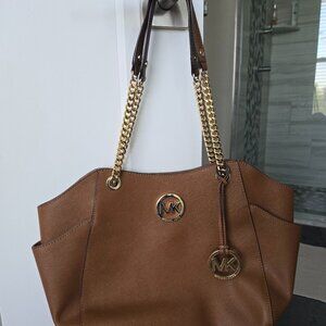 NEW Michael Kors Jet Set Saffiano Leather Handbag Gold Tone Chain Shoulder Brown